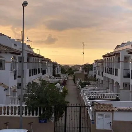 Casa Mickessa 2 Bed 2 Bath Punta Prima Апартаменты Ориуэла